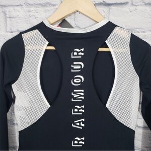 Under Armour Heatgear girl’s long sleeve shirt